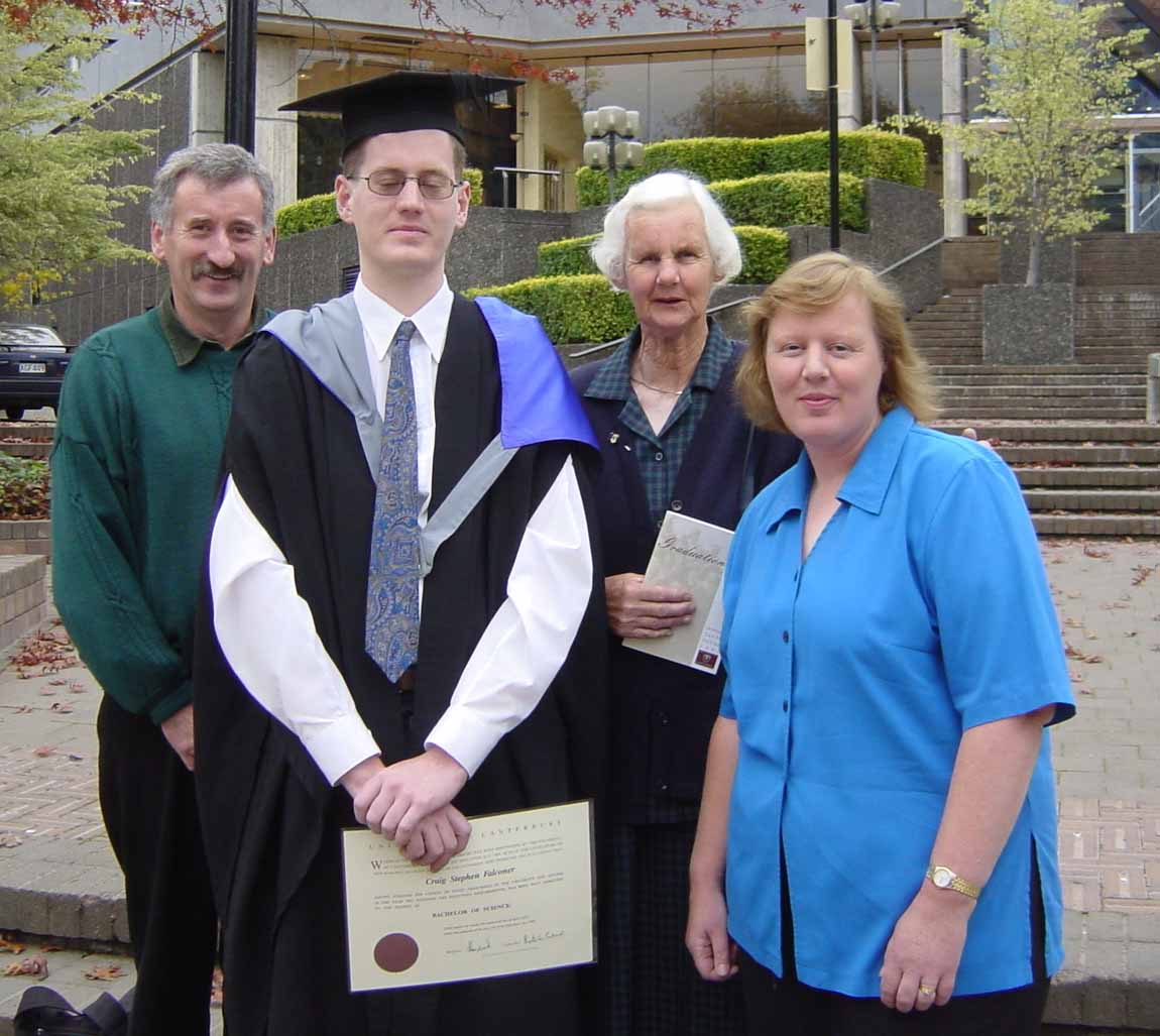 Graduation/12 Dad, Craig, Nana, Mum.jpg